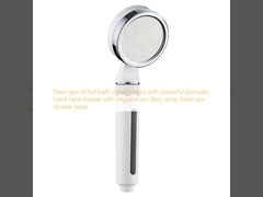 Nieuw type warm bad douche met sterke druk, draagbare douche met negatief-ioonfilter, spray hotel spa douche